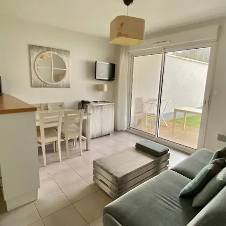 T2 Avec Piscine En 4 Etoiles Apartment *