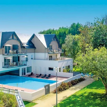 T2 Avec Piscine En 4 Etoiles Apartment *