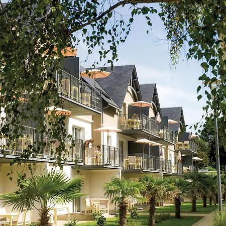T2 Avec Piscine En 4 Etoiles *